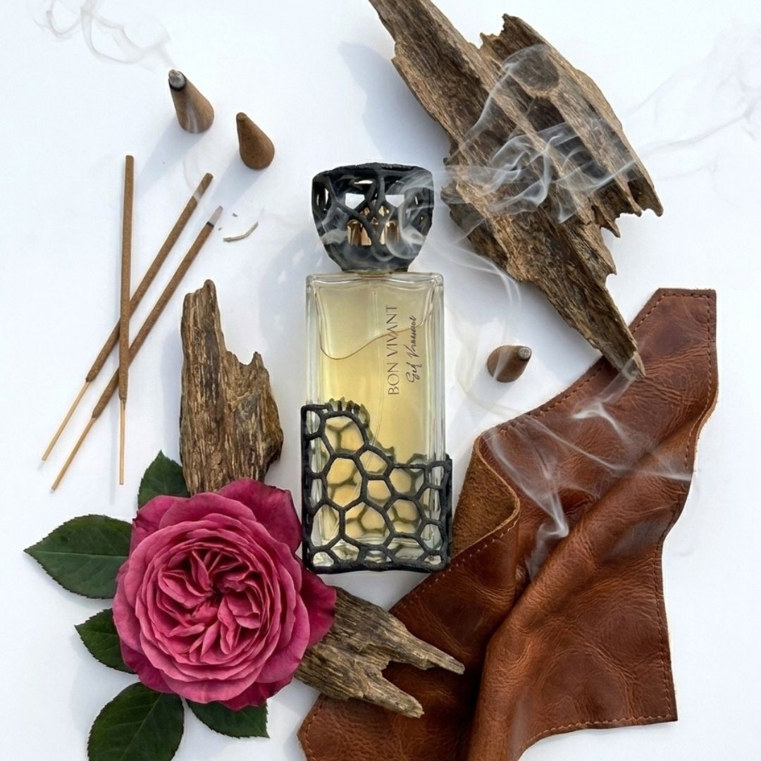 Bon Vivant, Sid Martens, amaderado oriental con oud, incienso, cuero y rosa; aroma cálido y envolvente.