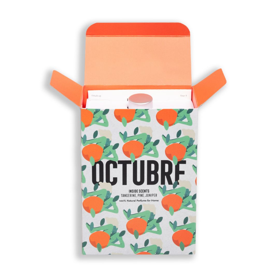Estuche del perfume Bravanariz Octubre, colonia natural artesanal con mandarina, pino y musgo.